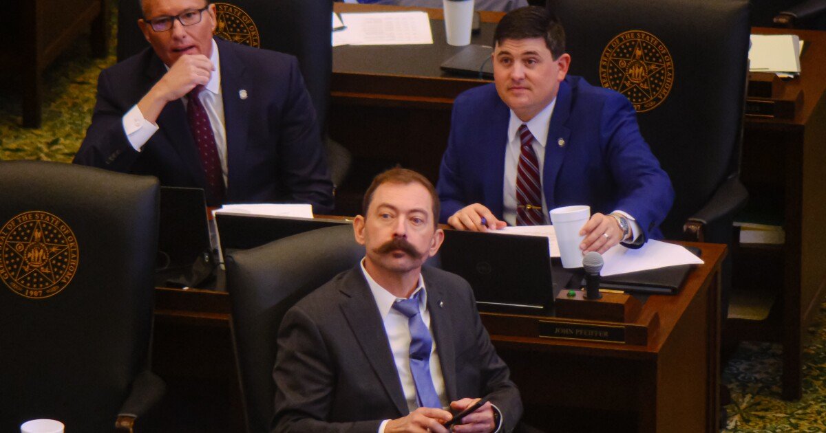 Oklahoma lawmakers look to plug teacher, National Guard gaps simultaneously