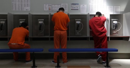 California doctors analyzed detained migrants’ medical emergencies. Here’s what they found