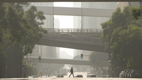 Upending norms, the Senate votes to undo California's EV rules