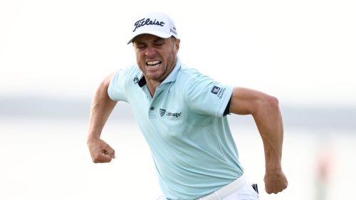 Justin Thomas pours in first winning putt of length – and he has Xander Schauffele to thank