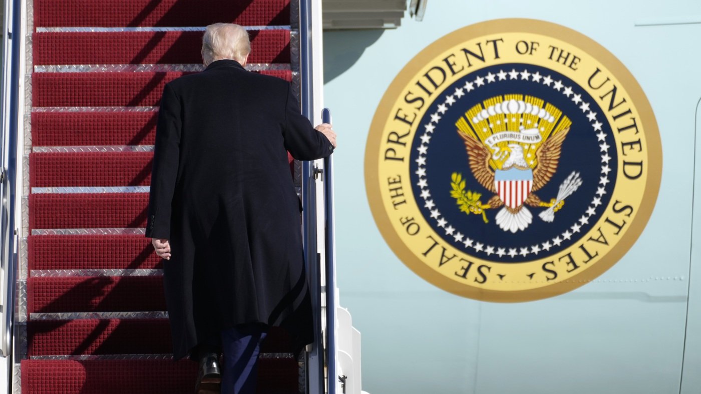 10 key numbers that sum up Trump's first 100 days