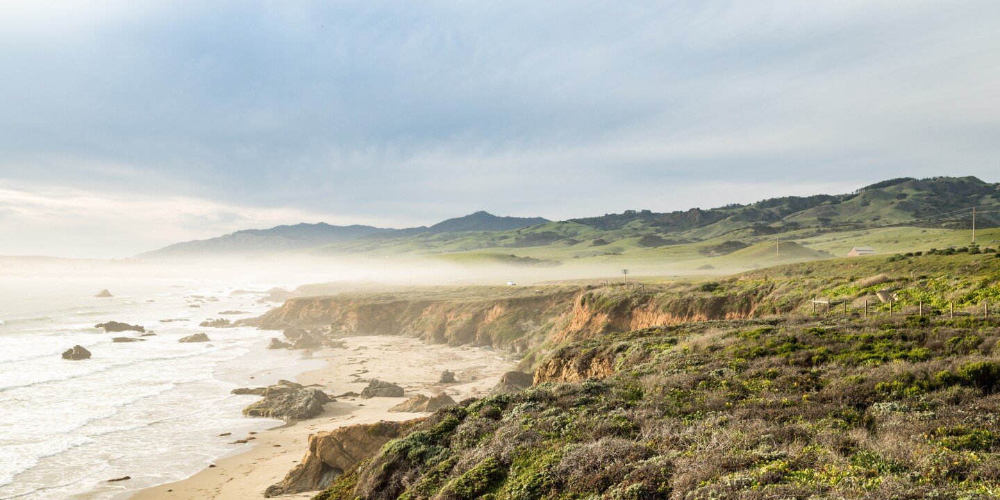 16 Great Places to Stop Along California's Pacific Coast Highway