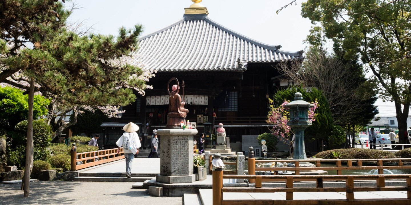 Hike for Ramen and Kaiseki on This 700-Mile Temple and Food Trail Through Japan
