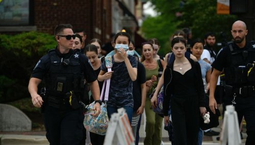 6 dead, more than two dozen hospitalized in mass shooting at Highland Park Fourth of July parade; shooter sought