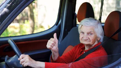 Autofahren im Alter: Soll ich meinen Eltern den Führerschein wegnehmen?