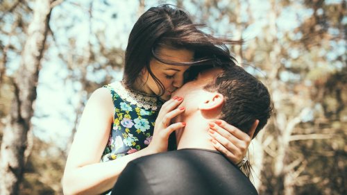 Liebes-Horoskop: Diese Sternzeichen harmonieren beim Küssen am besten