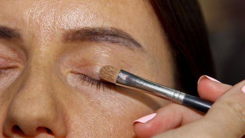 3 Make-up-Tipps für faltige Augenlider