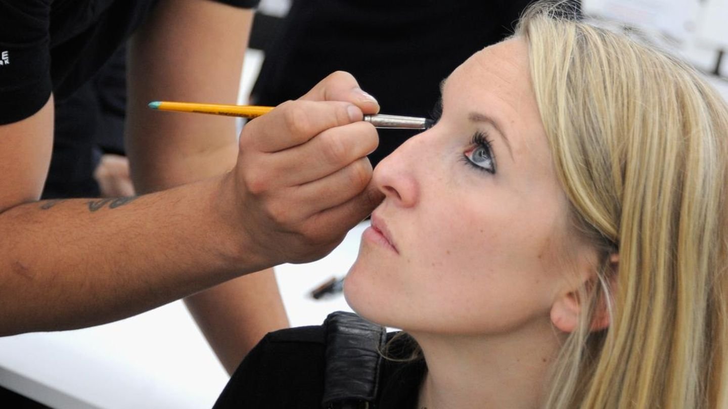 Ein Kajal-Trick, der deine Augen öffnet – auch bei Schlupflidern