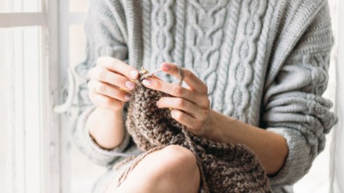 Kuschelige Pullover stricken: Die besten Strickanleitungen für den Winter