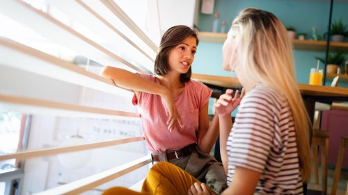5 subtile Körpersprachen-Signale, die auf hohe emotionale Intelligenz hindeuten