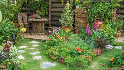 Garten-Hacks: 10 geniale Ideen, die deine Arbeit im Sommer leichter machen