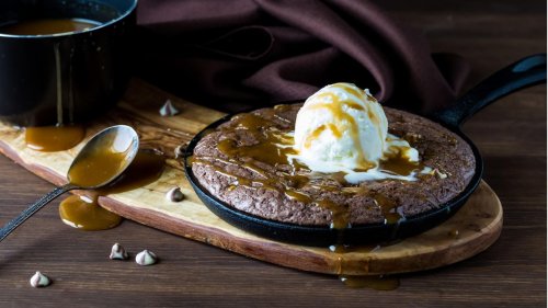 Blitz-Rezept: Dieser saftige Schokoladenkuchen aus der Pfanne ist in nur 10 Minuten fertig