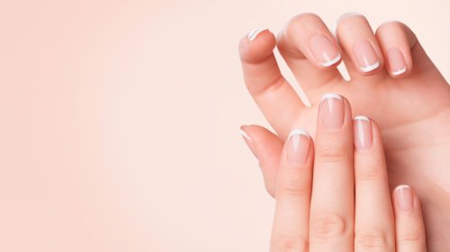 Ganz einfach: So machst du dir selber French Nails