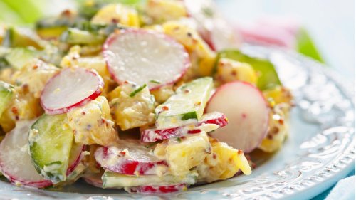 Leichter Kartoffelsalat ohne Mayonnaise: Die perfekte Beilage für den Grillabend