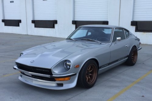 Modified 1971 Datsun 240z 5 Speed Flipboard