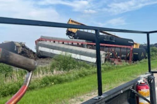 Freight train derails in northwestern Minnesota
