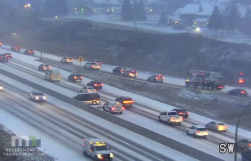 Multiple crashes, spinouts in Twin Cities as snow falls Tuesday morning