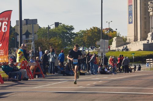 Runners take to Twin Cities marathon course in defiance of cancellation