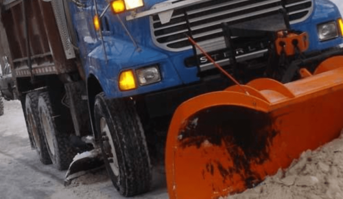 Suspect crashes into Minneapolis snow plow, fires shots at plow driver