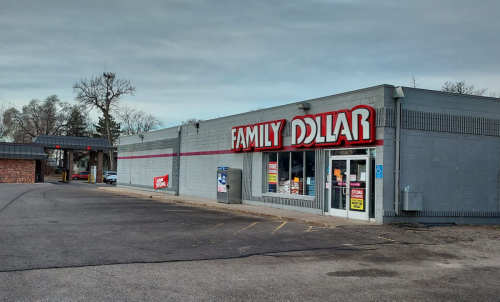Litchfield's longtime Family Dollar closing down