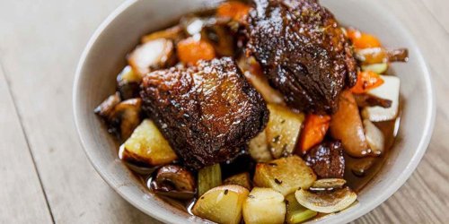 This Beef Short Ribs With Vegetables Recipe Is The Coziest Winter Meal