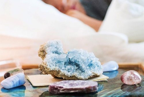 5 Crystals to Carry for Good Vibes When You Travel