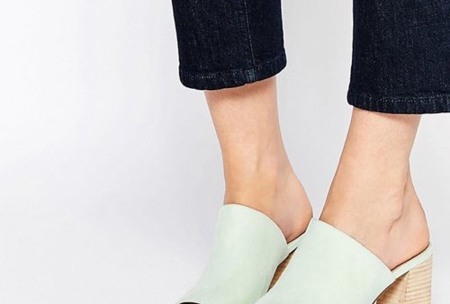 This Lazy Girl Shoe Trend Is Blowing Up for Spring