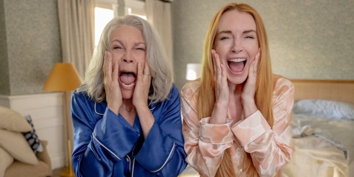 Lindsay Lohan & Jamie Lee Curtis Finally Reunite In Epic ‘Freakier Friday’ Trailer