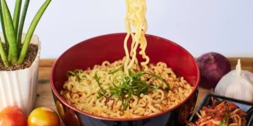 The 5 Instant Ramen Hacks You *Need* To Know For An Insanely Quick + Easy Meal