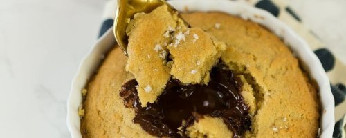 This Single-Serving Molten Chocolate Cookie Recipe Hits the Spot