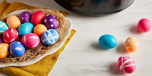 How To Dye Easter Eggs In Your Slow Cooker Without Making A Mess
