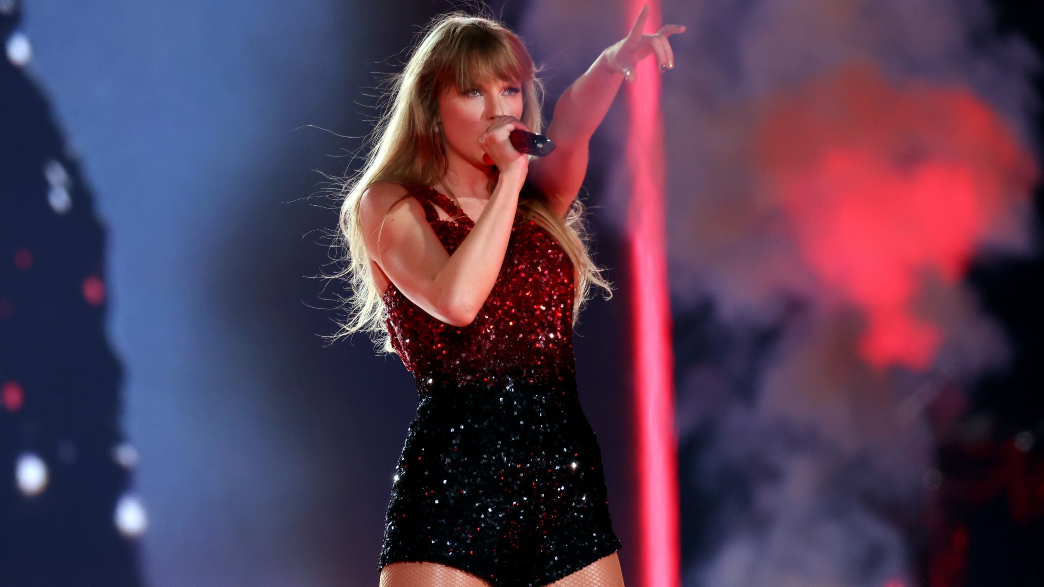 JJ Watt Reviews His Taylor Swift Concert Experience After He Was Left Awestruck