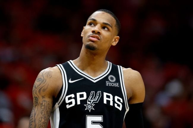 San Antonio Spurs Reportedly Discussing Dealing Star In Blockbuster Trade