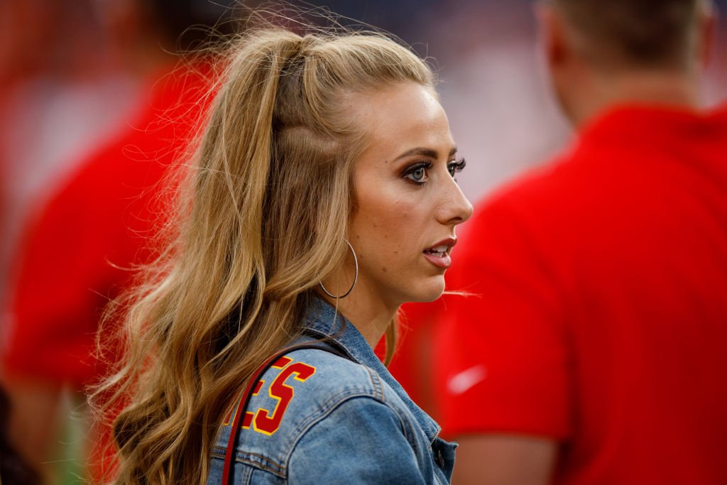 NFL fans are mad at Patrick Mahomes fiancee again and they should be - cover