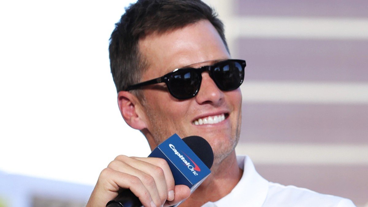 NFL Legend Tom Brady Answers If He'll Ever Return Back To Playing