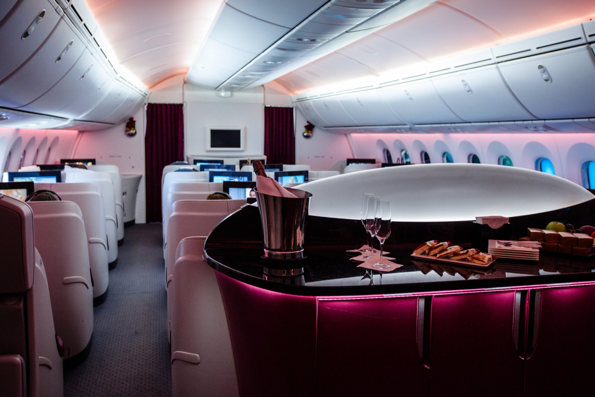 This Frequent Globe Trotter's Travel Tips Are Clutch For Surviving Long Flights Without Miserable Jet Lag