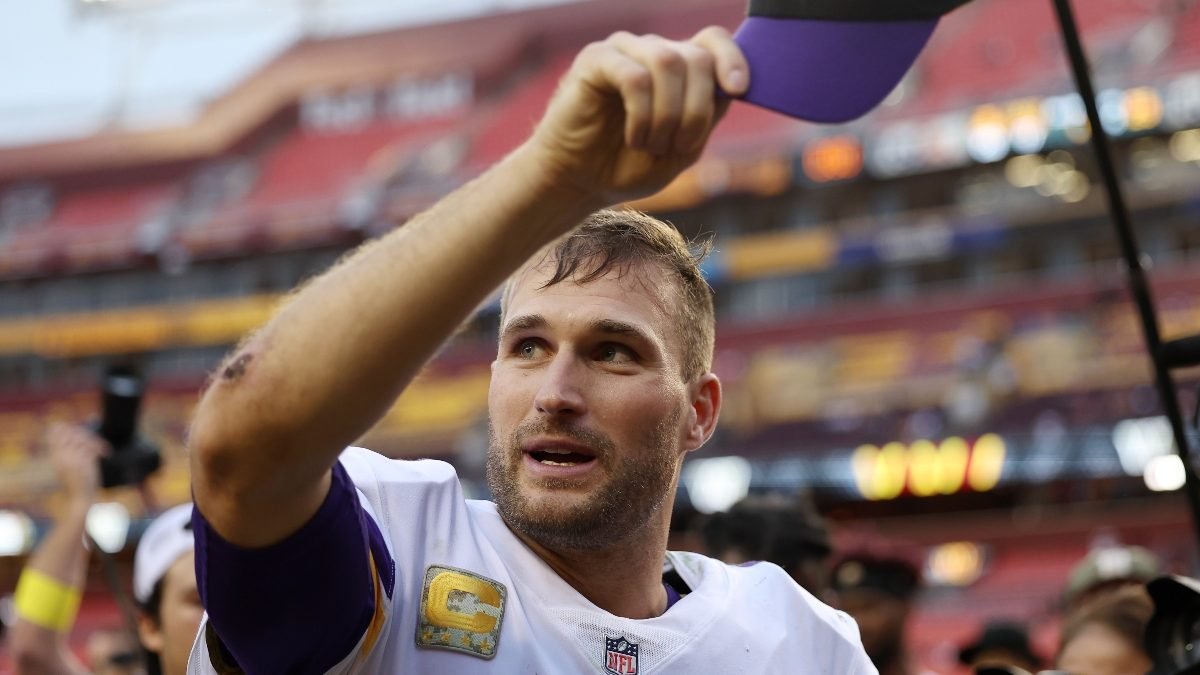 Kirk Cousins gets icy on the flight home from Miami