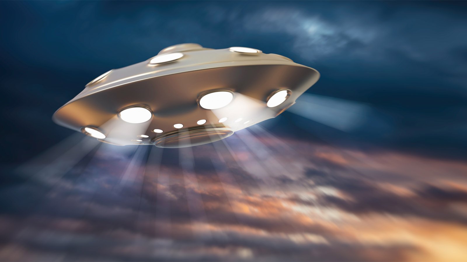 Oil rig worker captures UFOs with proof of alien base underwater - cover