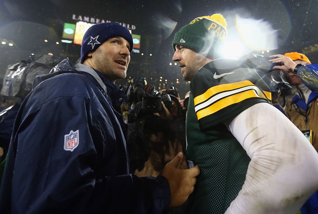 Tony Romo Gets Criticized By Viewers For Appearing To Defend Aaron Rodgers During Broadcast