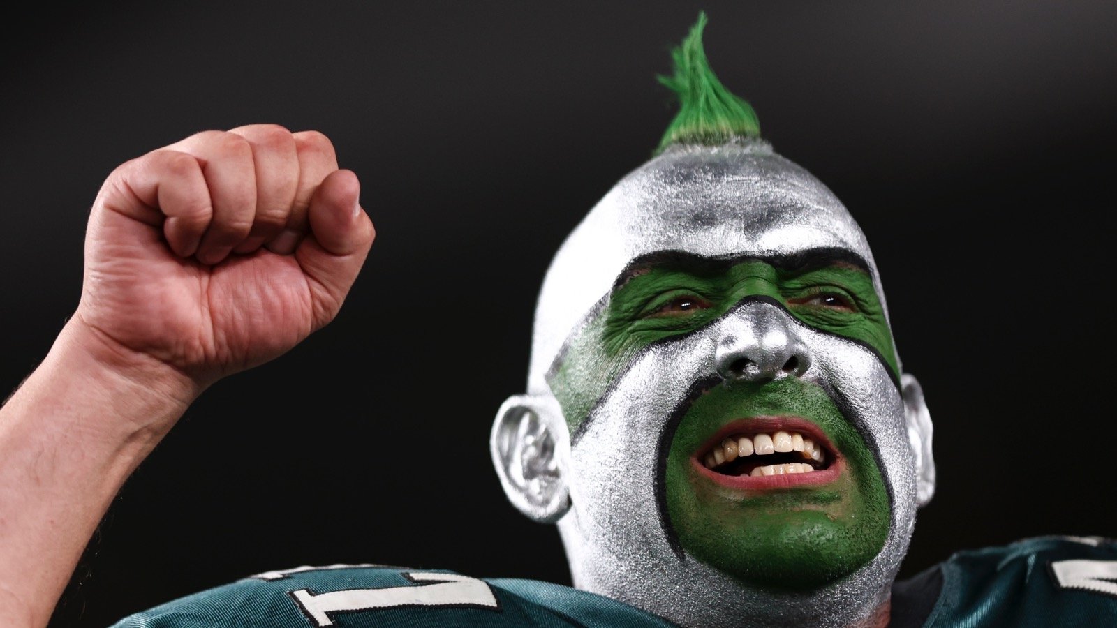 Eagles Fans Breaks Into Team Locker Room After Game, Lives Out Dream