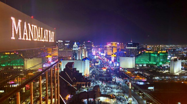 Glowing UFOs Over Las Vegas Baffle Locals As Military, Airport Deny Any Knowledge