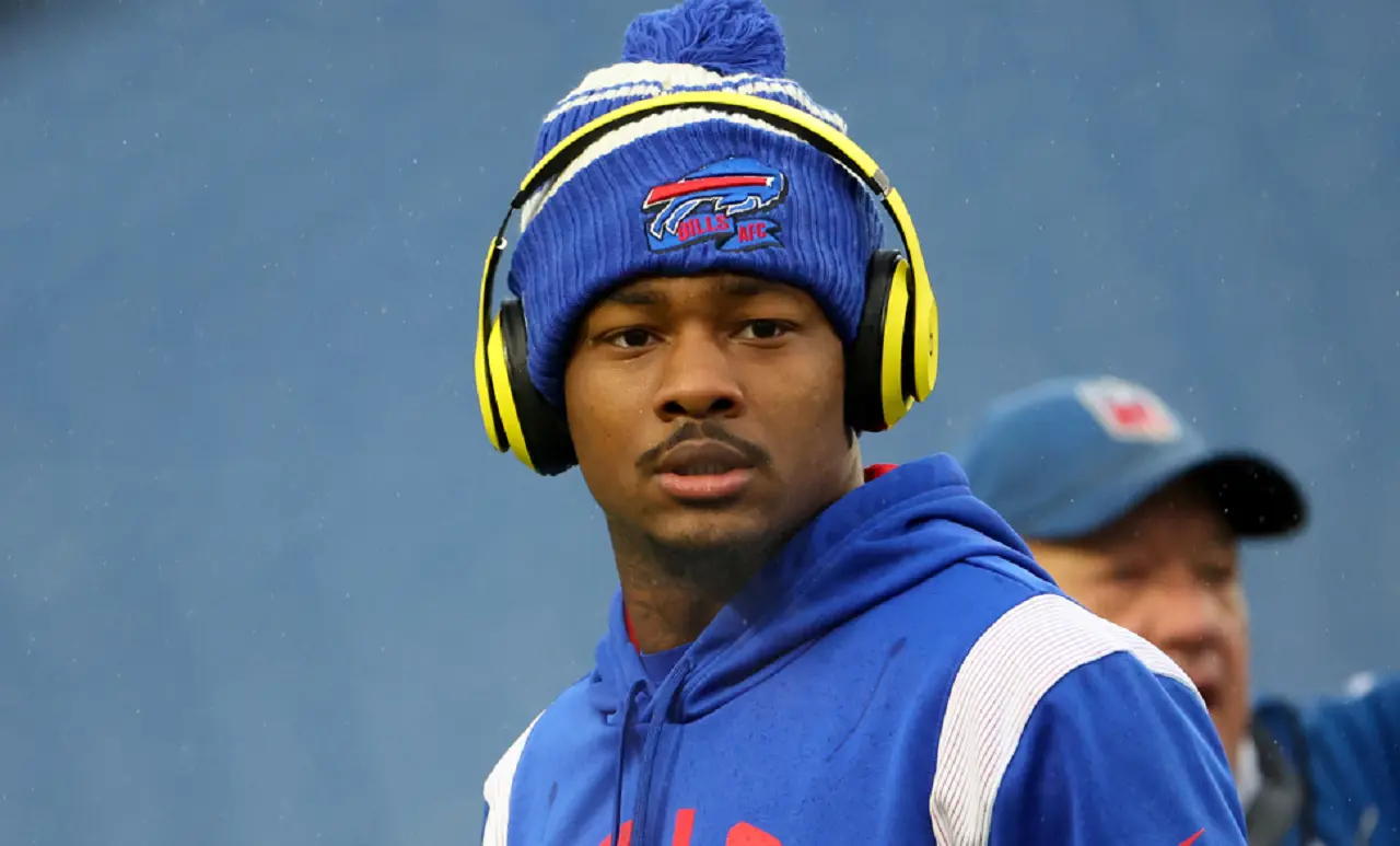 Stefon Diggs responds to Bills reporter's 'very hurtful' comments caught on  hot mic