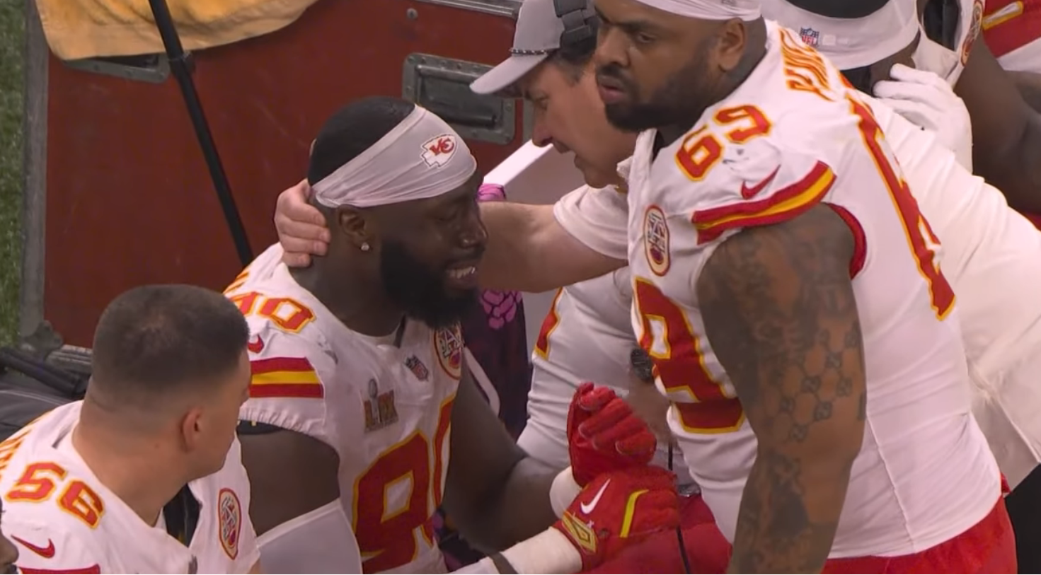 Chiefs Players Were Crying On The Sideline, Chiefs Fans Leave Early During Super Bowl Loss To Eagles