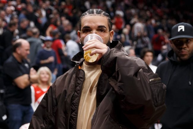 Drake Loses Nearly Half Of A Million Dollars On UFC As His Betting Curse Continues