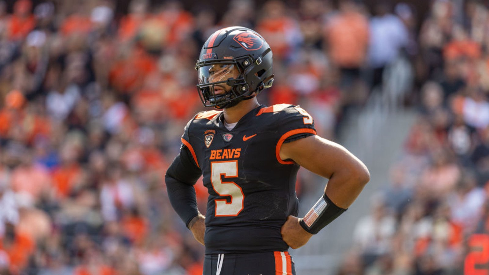 D.J. Uiagalelei Is Completely Lost After Getting Screwed By Head Coach At Oregon State