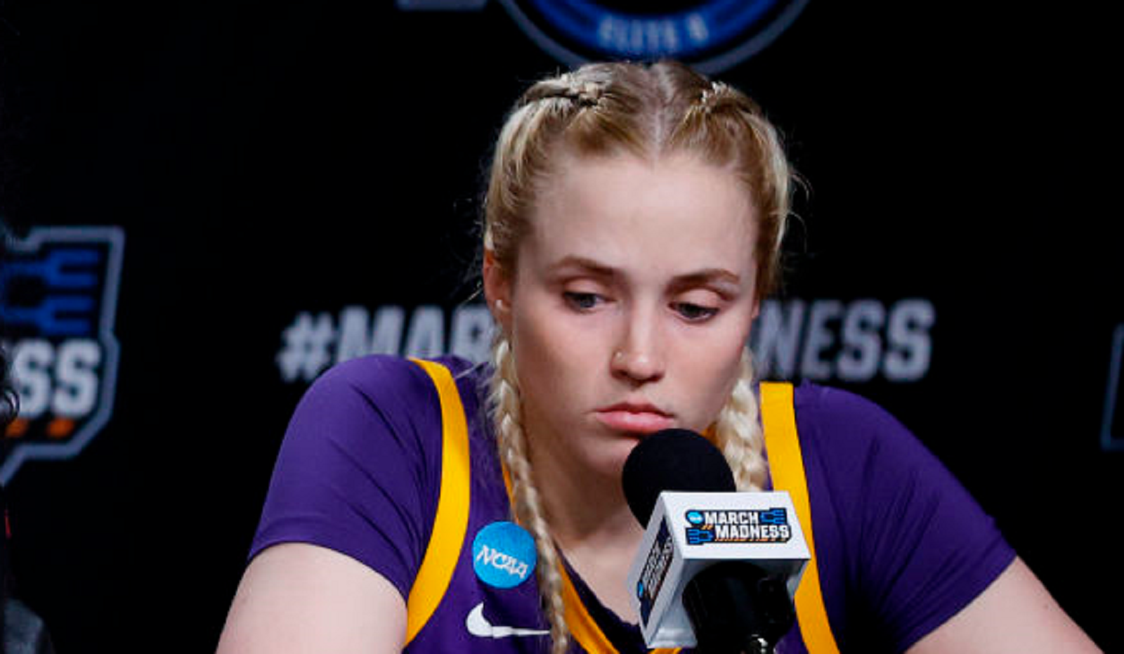 Hailey Van Lith Gives Honest Reaction To Getting Cooked By Caitlin Clark