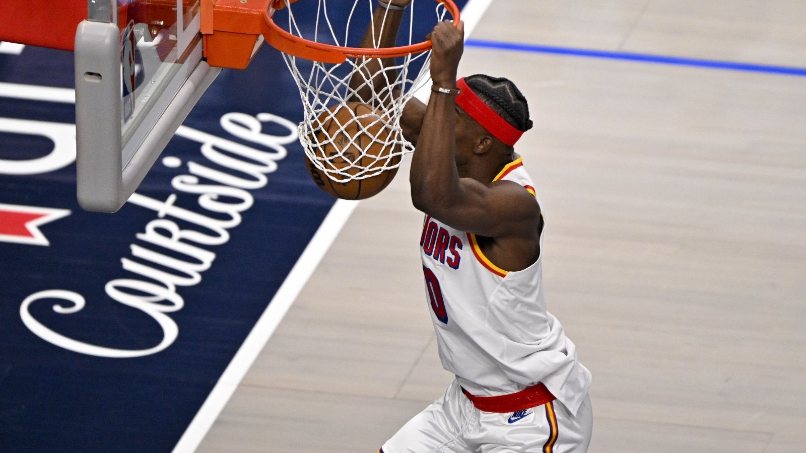 Excrement-Looking Smudge Stains Jimmy Butler’s Night After Dallas Coffee Shop Stops