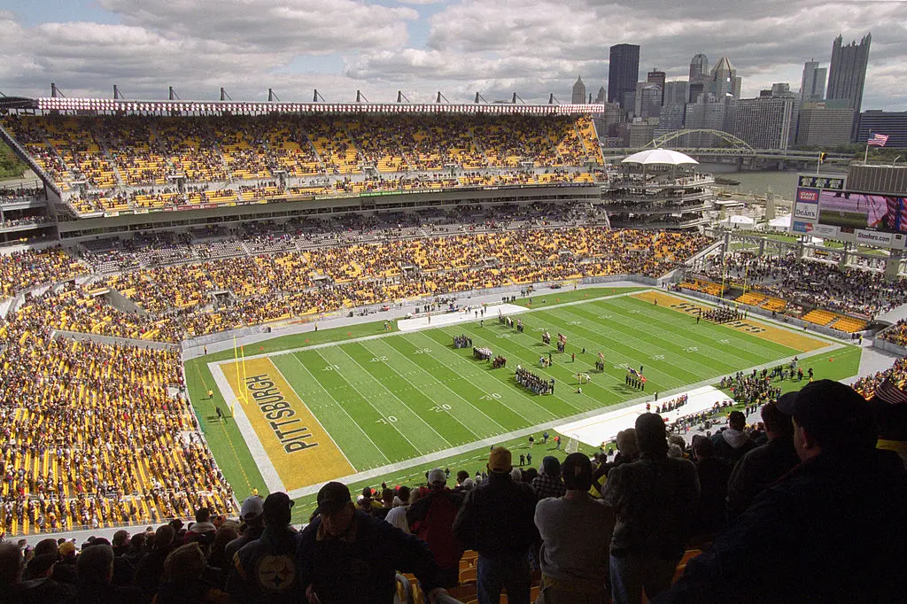 Pittsburgh Steelers Fan Allegedly Sh*ts His Pants At The Game, Washes Them  In Bathroom Sink