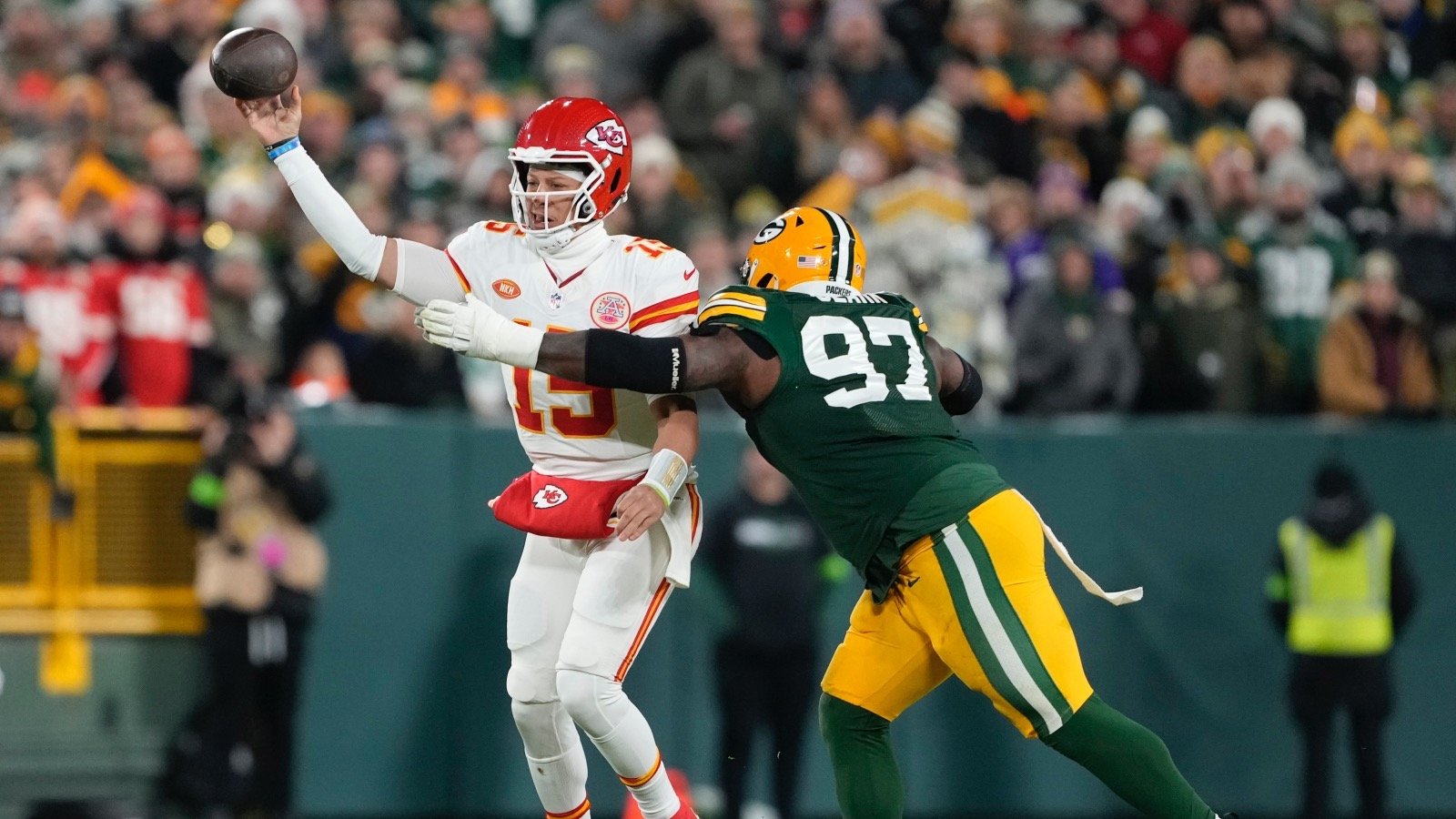Terrible Officiating Takes Over Chiefs-Packers Sunday Night Football Late In Game