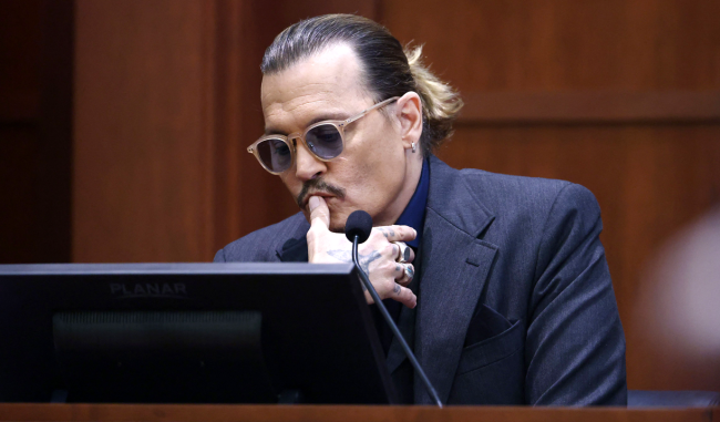 Disturbing Text Messages From Johnny Depp To Amber Heard Revealed As Actor Takes The Stand